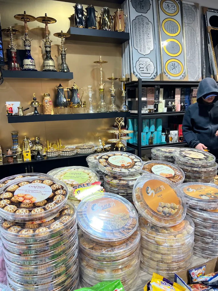 Ma'amoul and hospitality pieces